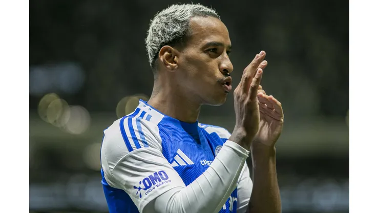 MG - BELO HORIZONTE - 15/10/2025 - BRASILEIRO A 2025, ATLETICO-MG X CRUZEIRO - Matheus Pereira jogador do Cruzeiro comemora seu gol durante partida contra o Atletico-MG no estadio Arena MRV pelo campeonato Brasileiro A 2025. Foto: Fernando Moreno/AGIF