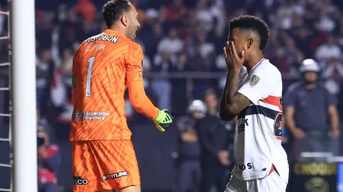 SP - SAO PAULO - 19/08/2025 - COPA LIBERTADORES 2025, SAO PAULO X ATLETICO NACIONAL - Marcos Antonio jogador do Sao Paulo lamenta penalti perdido em decisao durante partida contra o Atletico Nacional no estadio Morumbi pelo campeonato Copa Libertadores 2025. Foto: Marcello Zambrana/AGIF