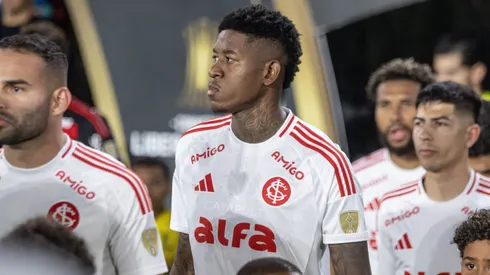 RJ - RIO DE JANEIRO - 13/08/2025 - COPA LIBERTADORES 2025, FLAMENGO X INTERNACIONAL - Vitao jogador do Internacional durante partida contra o Flamengo no estadio Maracana pelo campeonato Copa Libertadores 2025. Foto: Lucas Gabriel Cardoso/AGIF