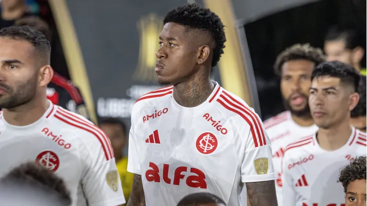 RJ - RIO DE JANEIRO - 13/08/2025 - COPA LIBERTADORES 2025, FLAMENGO X INTERNACIONAL - Vitao jogador do Internacional durante partida contra o Flamengo no estadio Maracana pelo campeonato Copa Libertadores 2025. Foto: Lucas Gabriel Cardoso/AGIF