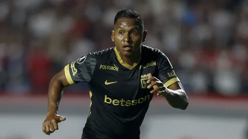 Alfredo Morelos, atacante do Santos emprestado ao Atlético Nacional-COL - Foto: Miguel Schincariol/Getty Images