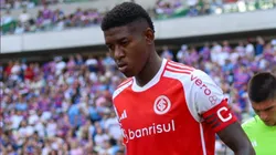 Vitão, zagueiro do Internacional em partida pelo campeonato brasileiro (Foto: Ricardo Duarte ; SCI)
