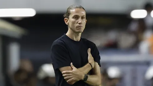 Filipe Luís, técnico do Flamengo em partida pelo campeonato brasileiro (Foto: Miguel Schincariol/Getty Images)