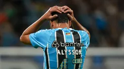 RS - PORTO ALEGRE - 13/04/2025 - BRASILEIRO A 2025, GREMIO X FLAMENGO - Alysson Edward jogador do Gremio lamenta durante partida contra o Flamengo no estadio Arena do Gremio pelo campeonato Brasileiro A 2025. Foto: Maxi Franzoi/AGIF