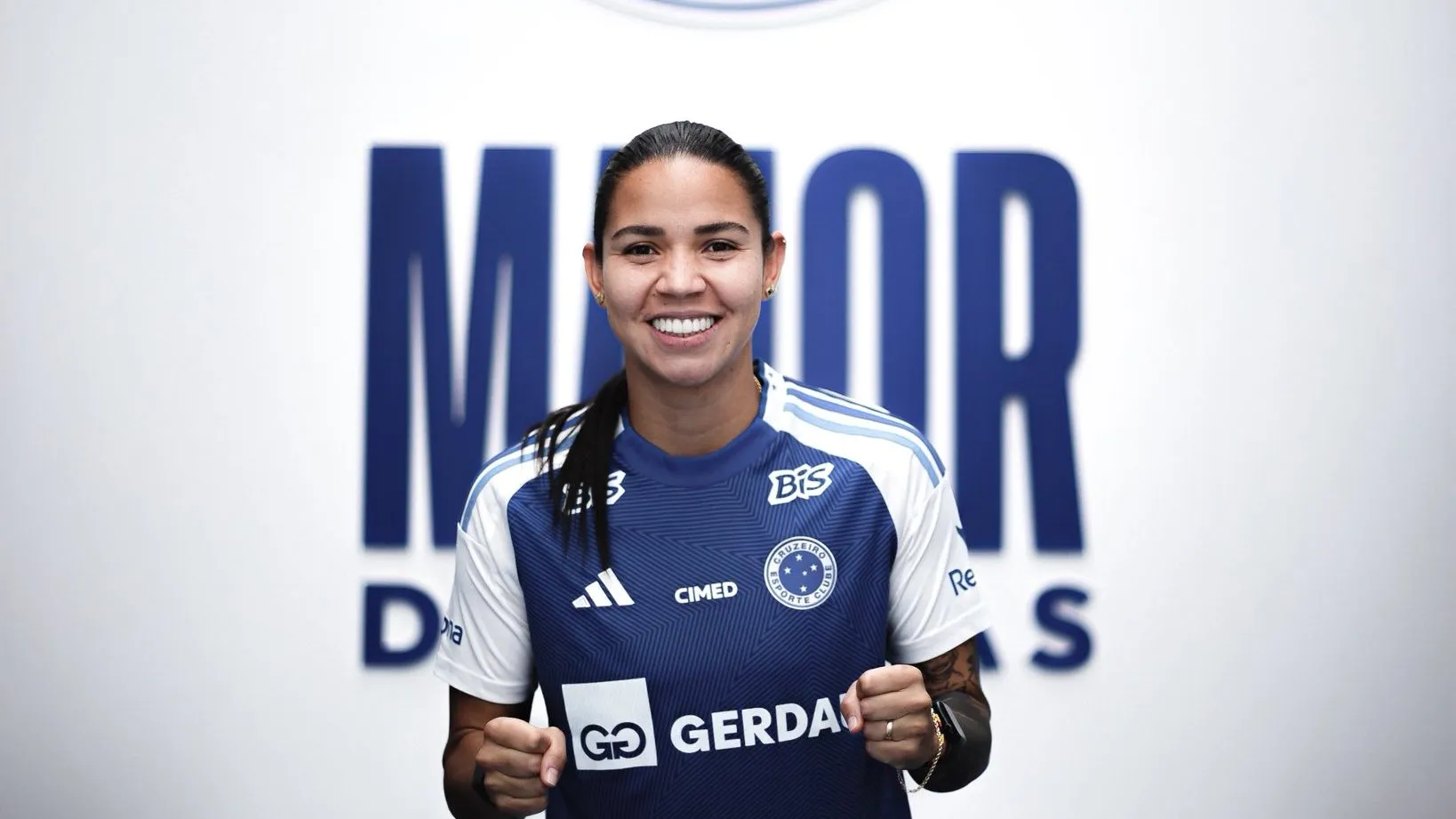 Lorena Bedoya em novo contrato com o Cruzeiro