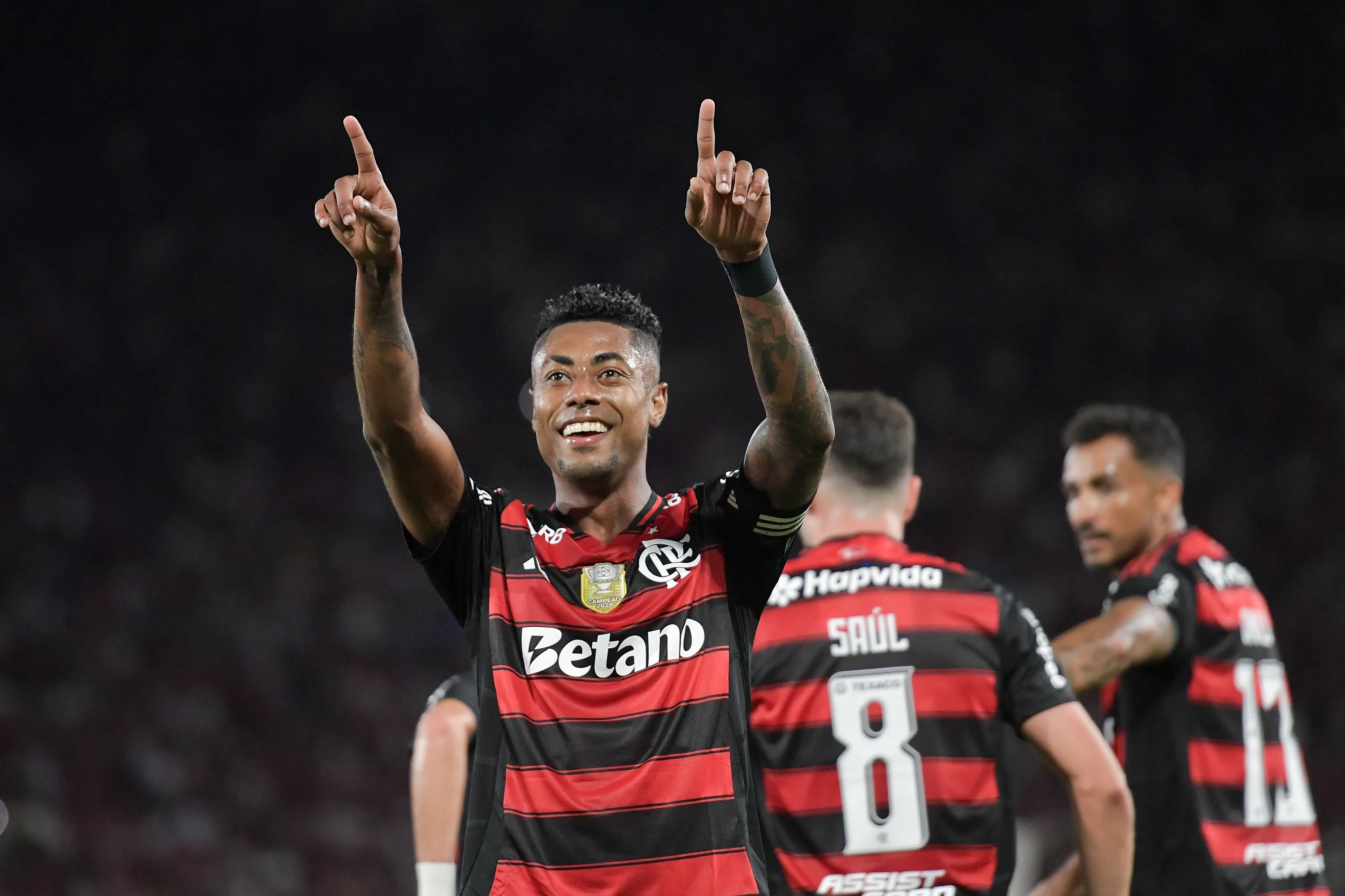 Bruno Henrique jogador do Flamengo comemora seu gol durante partida contra o Sport no estadio Maracana pelo campeonato Brasileiro A 2025. Foto: Thiago Ribeiro/AGIF
