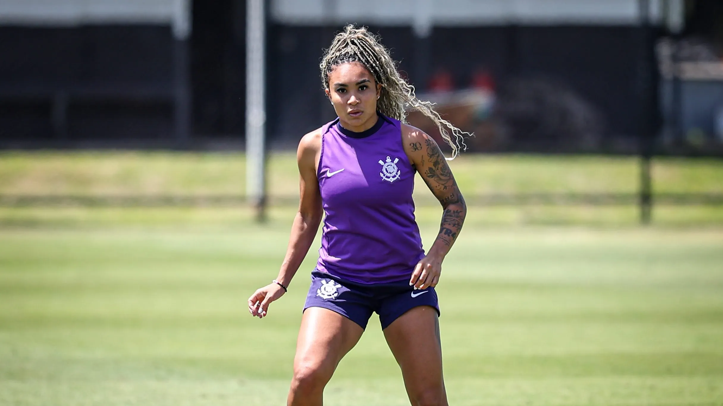 Jogadora do Corinthians em treinamento no CT