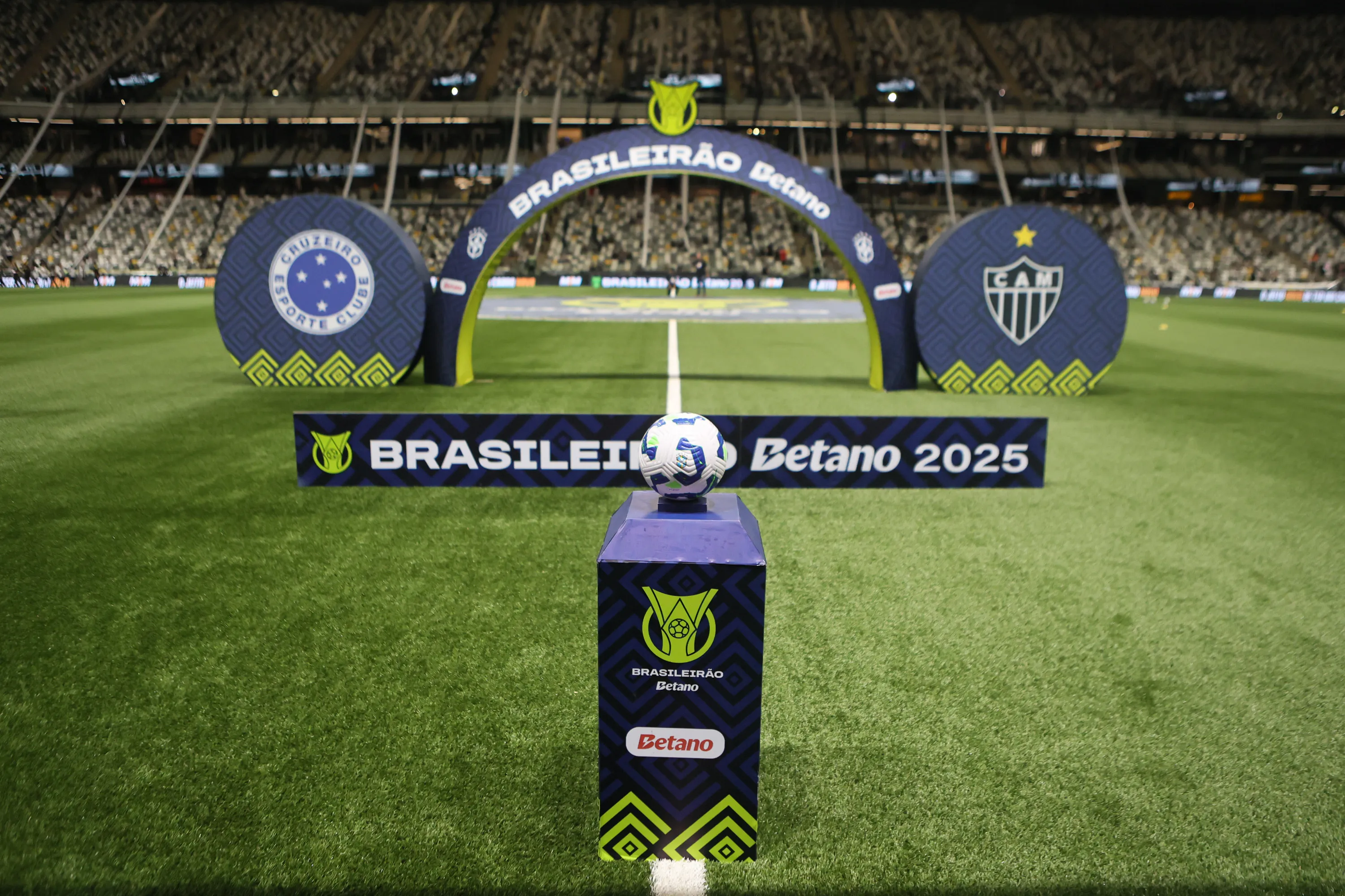 Vista Totem Brasileirao no estadio Arena MRV para partida entre Atletico-MG e Cruzeiro pelo campeonato Brasileiro A 2025. Foto: Gilson Lobo/AGIF
