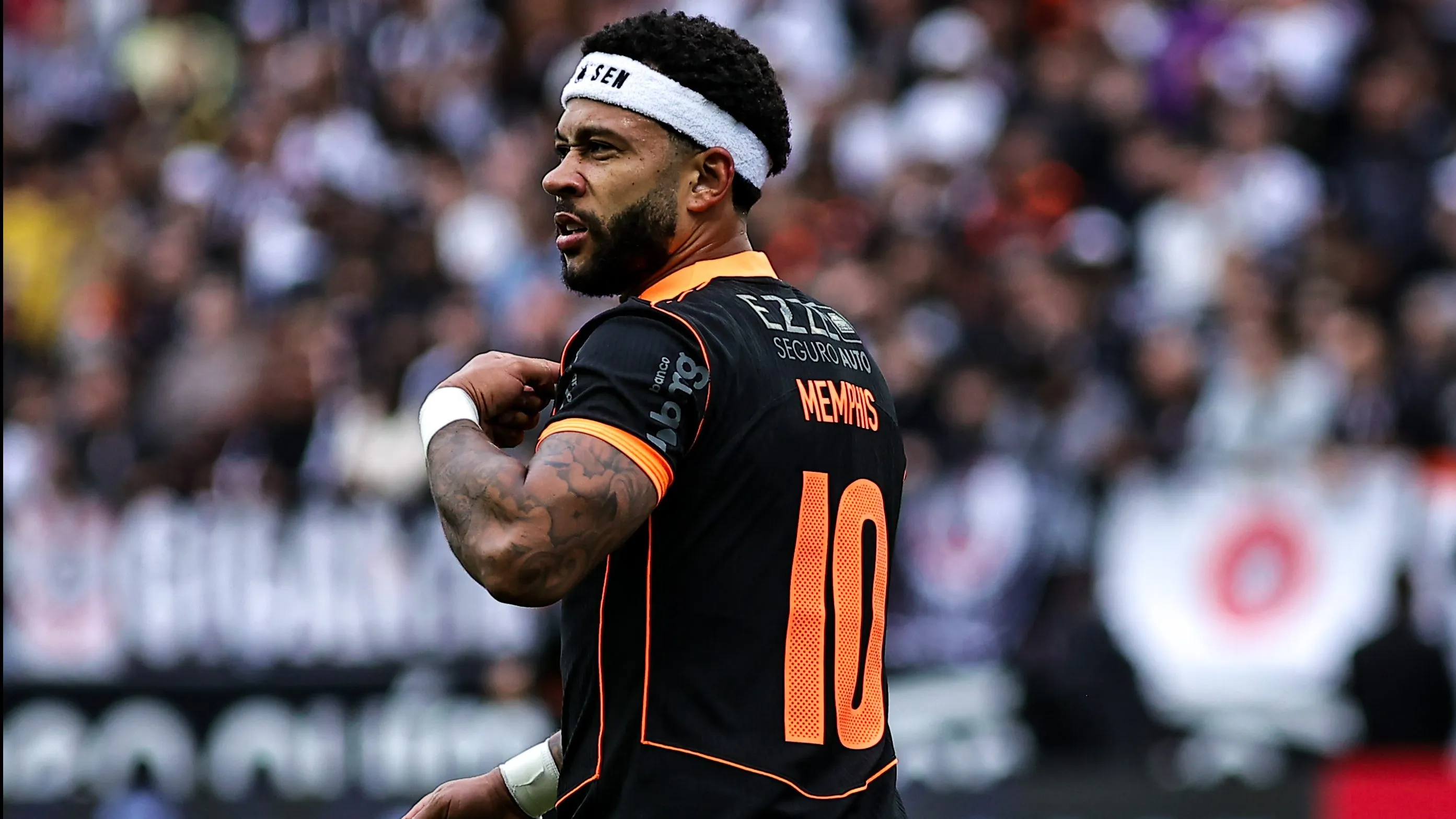 Memphis Depay foi criticado - Foto: Fabio Giannelli/AGIF.