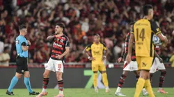 O craque De Arrascaeta, do Flamengo, comemora seu gol contra o Sport no estádio do Maracanã, em partida válida pelo Campeonato Brasileiro Série A 2025 | Crédito: Alamy Live News