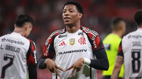 RS - PORTO ALEGRE - 17/08/2025 - BRASILEIRO A 2025, INTERNACIONAL X FLAMENGO - Gonzalo Plata jogador do Flamengo comemora seu gol durante partida contra o Internacional no estadio Beira-Rio pelo campeonato Brasileiro A 2025. Foto: Maxi Franzoi/AGIF