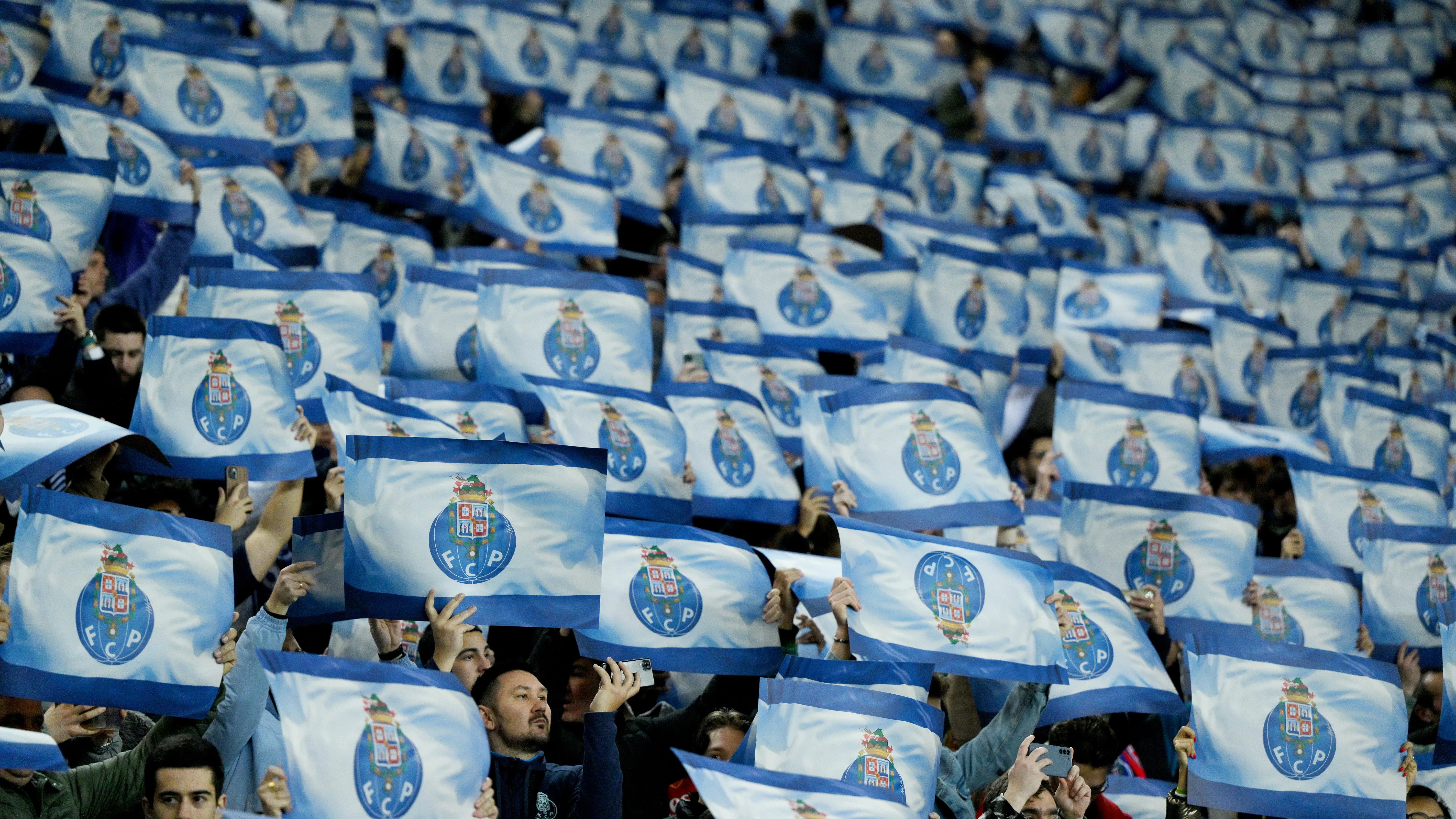 Torcida do FC Porto – Foto: David Ramos/Getty Images