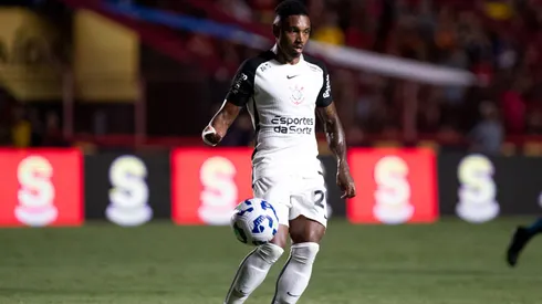 PE - RECIFE - 21/09/2025 - BRASILEIRO A 2025, SPORT X CORINTHIANS - Vitinho jogador do Corinthians durante partida contra o Sport no estadio Ilha do Retiro pelo campeonato Brasileiro A 2025. Foto: Rafael Vieira/AGIF