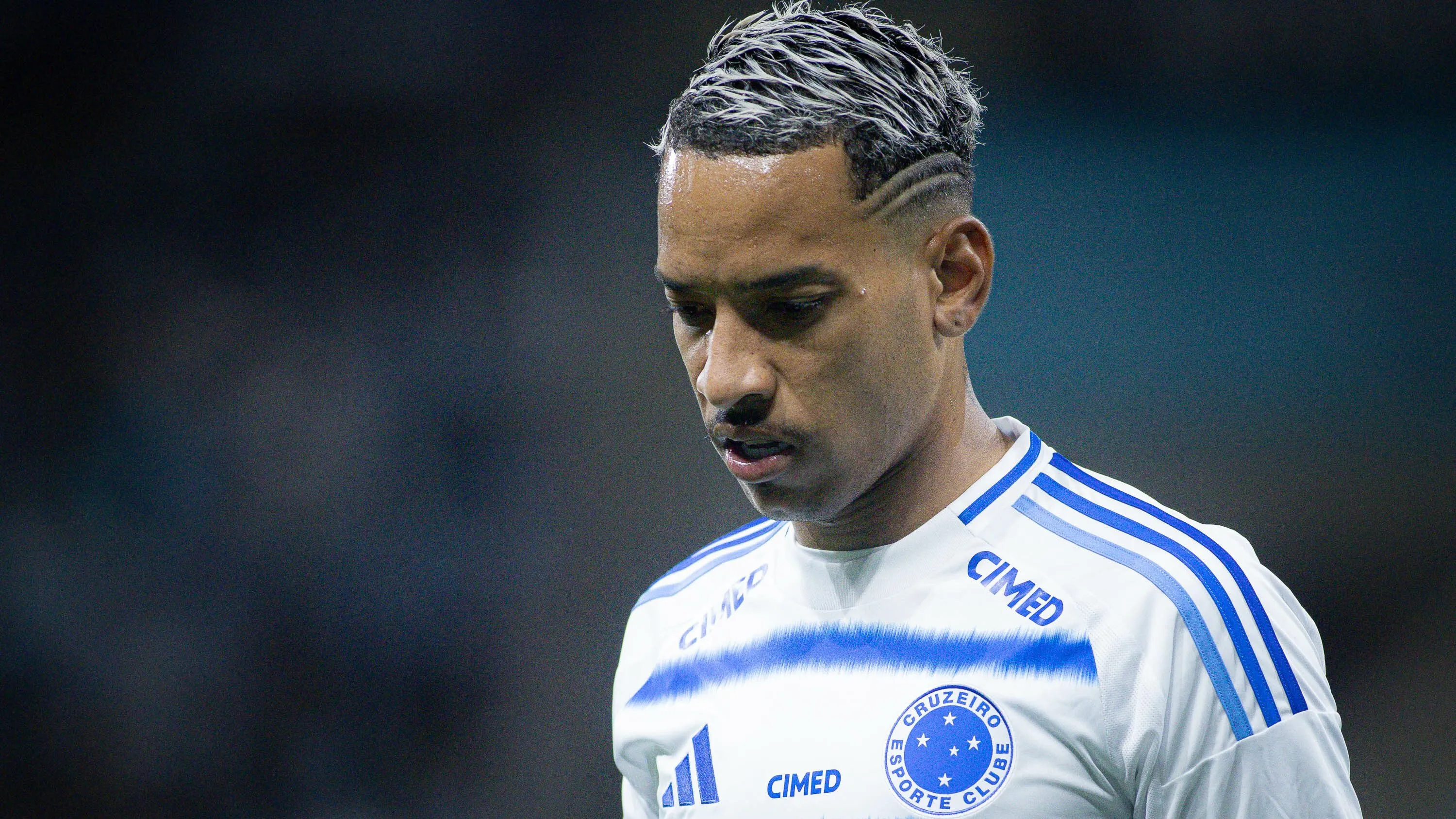 Matheus Pereira está em alta no Cruzeiro - Foto: Maxi Franzoi/AGIF.