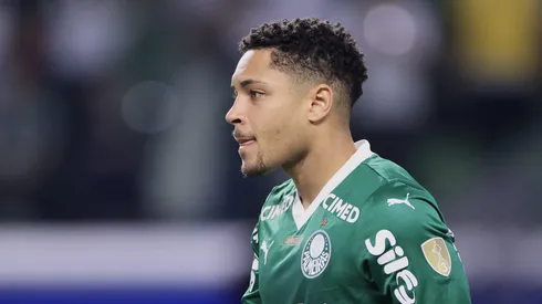 Diretoria do Palmeiras busca acordo por Vitor Roque no STJD