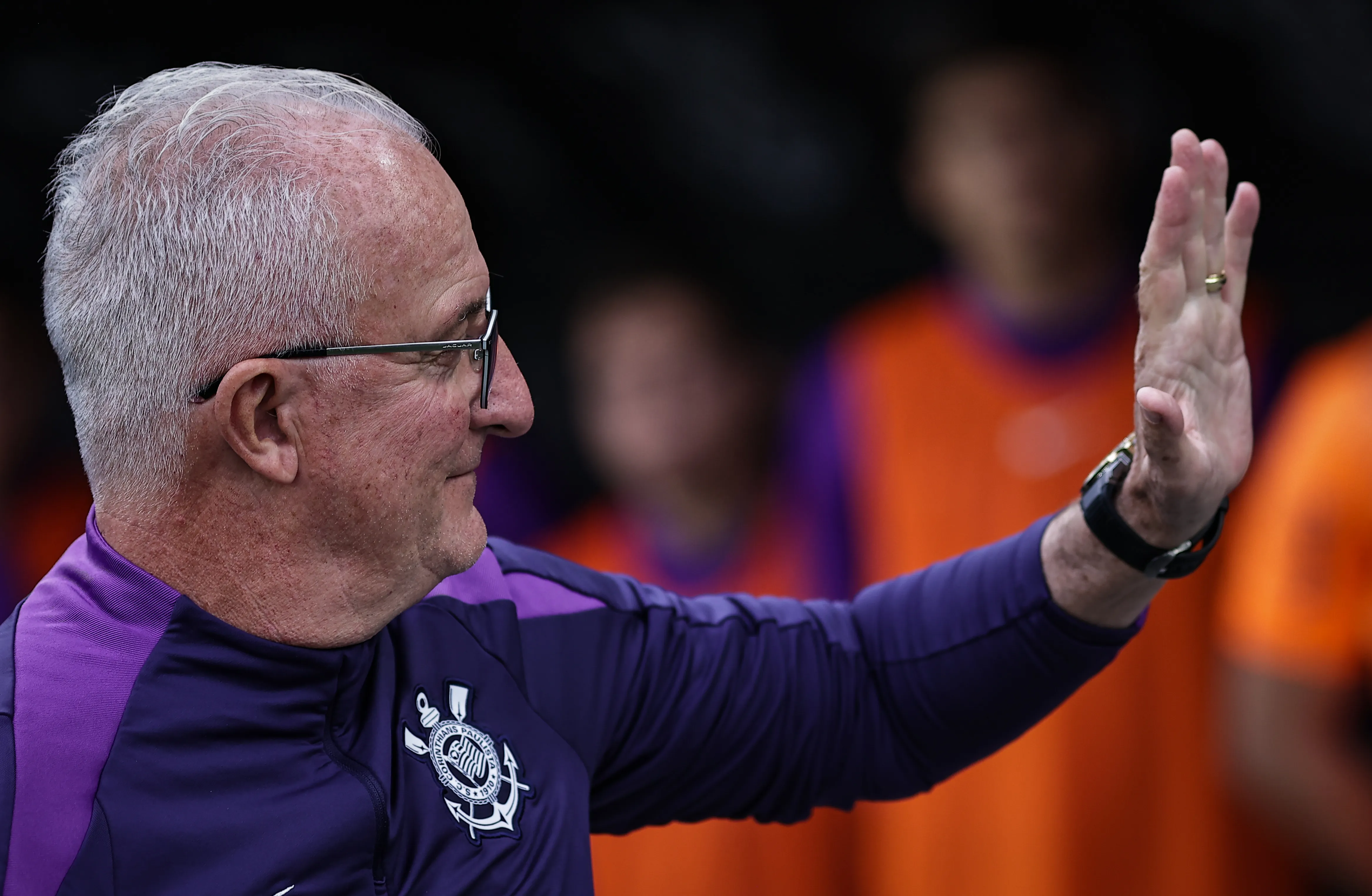 Dorival Jr tecnico do Corinthians durante partida contra o Ceara no estadio Arena Corinthians pelo campeonato Brasileiro A 2025.  Foto: Fabio Giannelli/AGIF