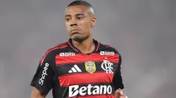 De La Cruz ficou de fora dos relacionados do Mengão - Foto: Thiago Ribeiro/AGIF