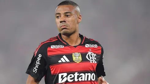 De La Cruz ficou de fora dos relacionados do Mengão - Foto: Thiago Ribeiro/AGIF