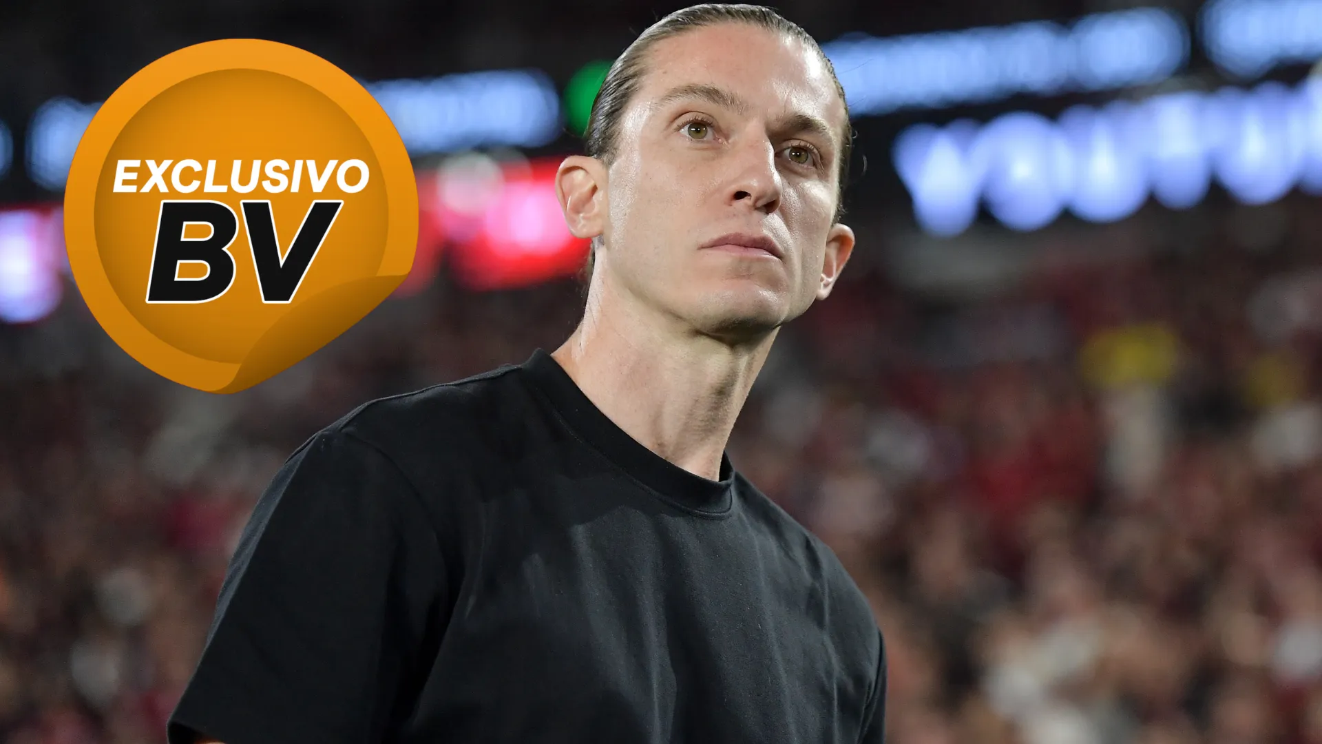 – Filipe Luis técnico do Flamengo durante partida contra o Santos no estádio Maracanã pelo campeonato Brasileiro A 2025. Foto: Thiago Ribeiro/AGIF