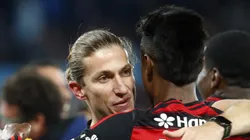 Filipe Luís define escalação do Mengão.