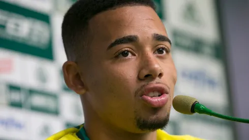 SAO PAULO - SP - 07/12/2016 - COLETIVA DO PALMEIRAS - Atacante Gabriel Jesus durante coletiva de imprensa do Palmeiras no CT Academia de Futebol - Barra Funda. Foto: Daniel Vorley/AGIF.