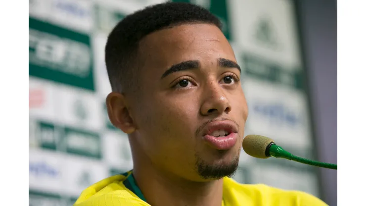 SAO PAULO - SP - 07/12/2016 - COLETIVA DO PALMEIRAS - Atacante Gabriel Jesus durante coletiva de imprensa do Palmeiras no CT Academia de Futebol - Barra Funda. Foto: Daniel Vorley/AGIF.