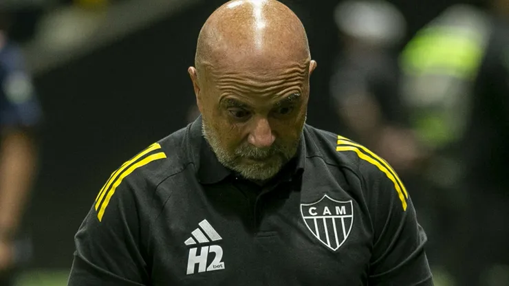 Jorge Sampaoli durante partida do Atlético-MG - Foto: Fernando Moreno/AGIF