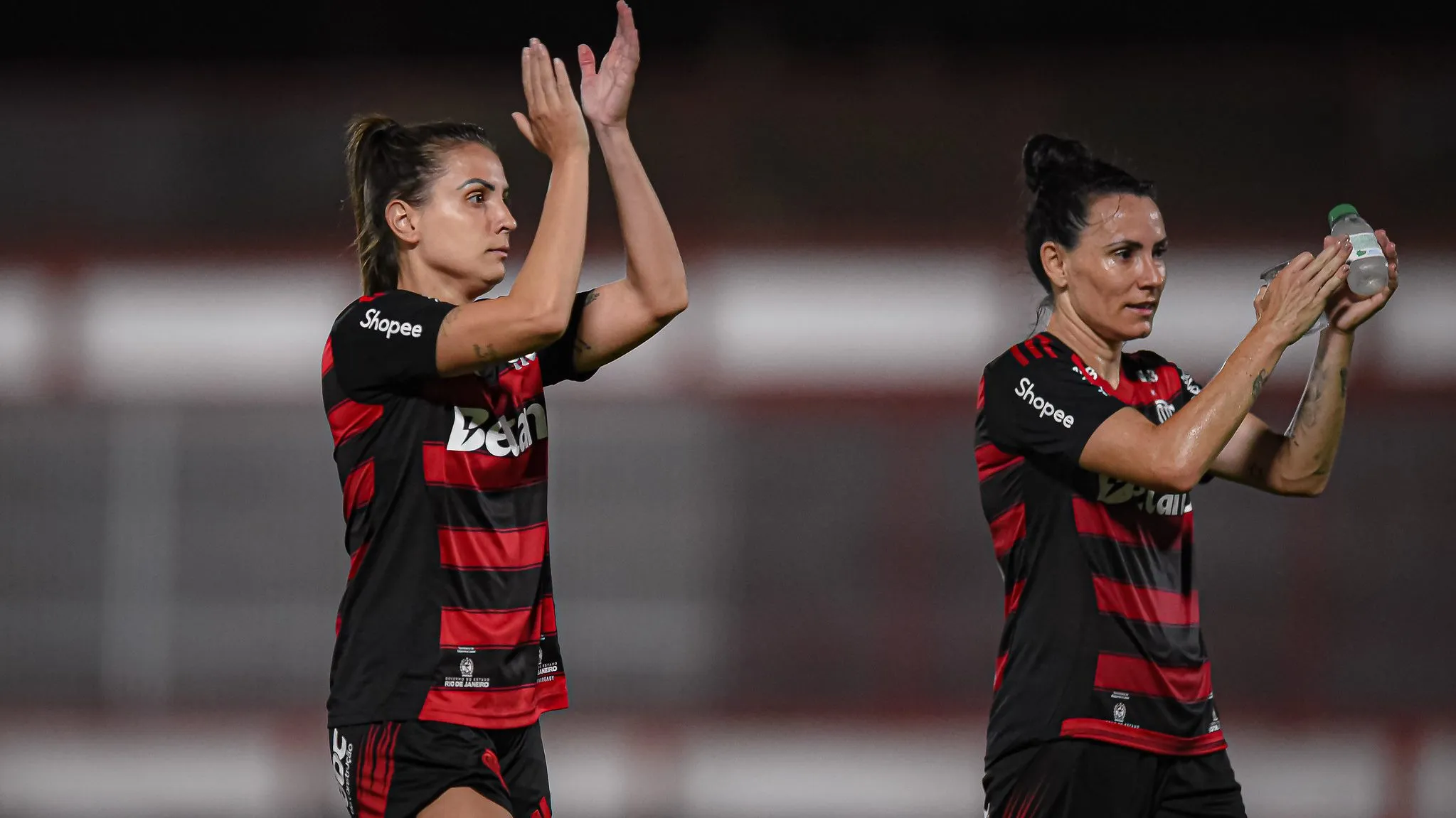 Jogadoras do time feminino do Flamengo em campo