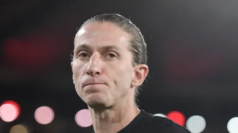 Filipe Luís durante partida do Mengão em 2025