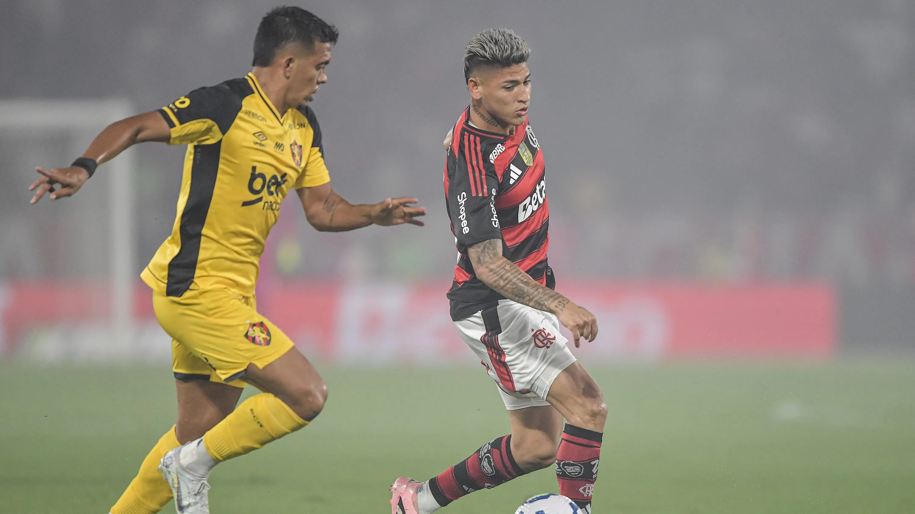 Carrascal jogador do Flamengo durante partida contra o Sport no estadio Maracana pelo campeonato Brasileiro A 2025. Foto: Thiago Ribeiro/AGIF