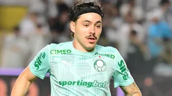 Mauricio jogador do Palmeiras durante aquecimento antes da partida contra o Santos - Foto: Jota Erre/AGIF