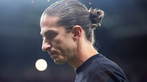Filipe Luís foi cobrado por causa de Luiz Araújo.