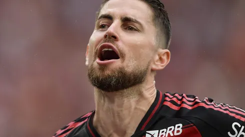 Jorginho está se recuperando de lesão no Flamengo.