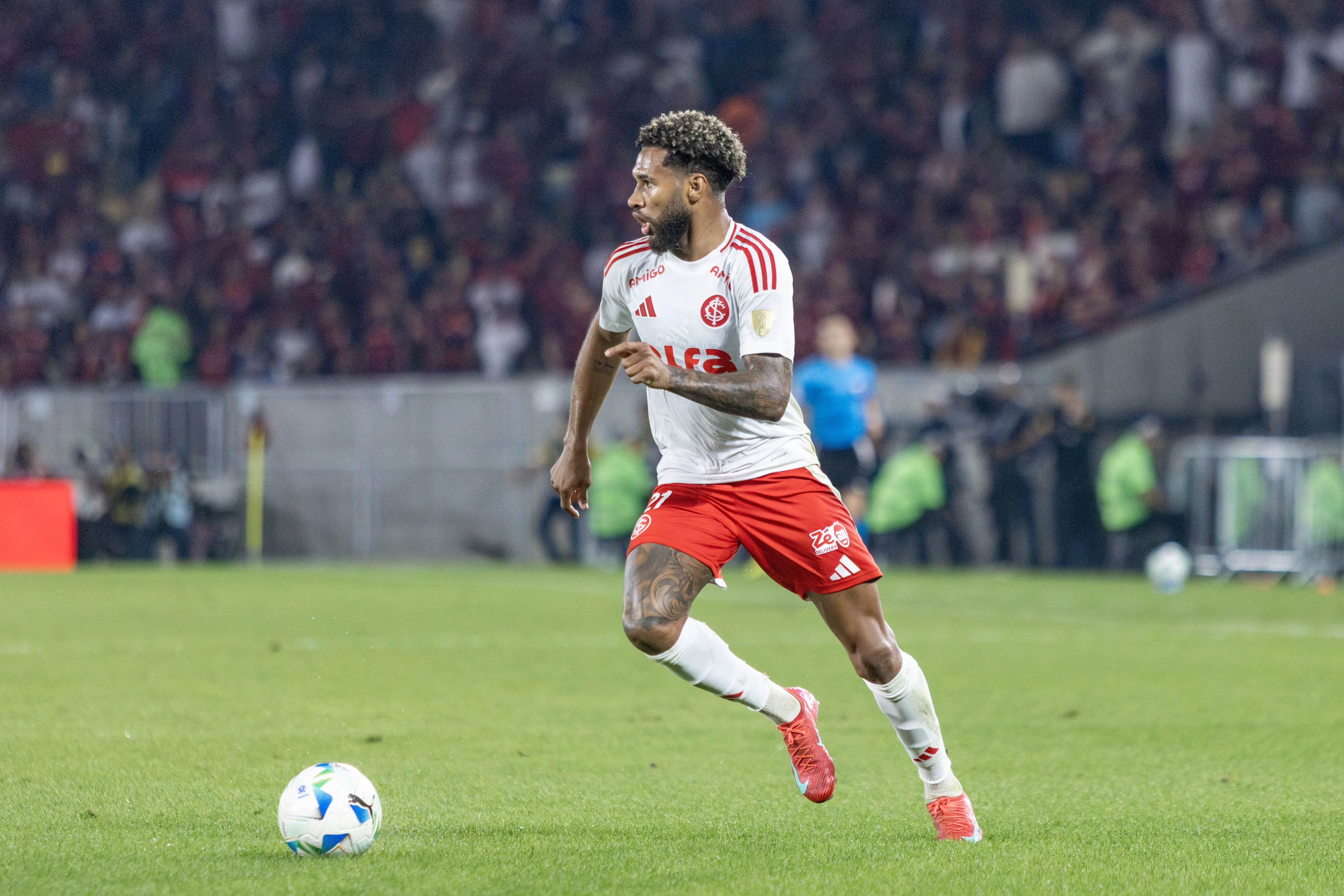 Wesley durante partida pelo Internacional. Foto: Lucas Gabriel Cardoso/AGIF