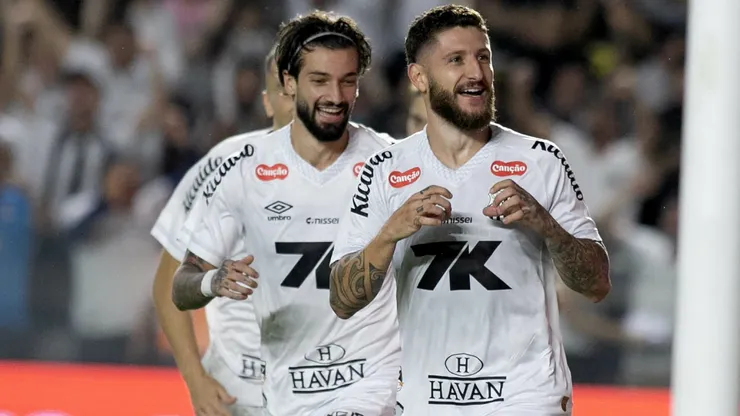 Santos de Zé Rafael venceu o último clássico diante do Corinthians