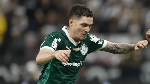 Anibal Moreno, volante do Palmeiras em partida pelo campeonato brasileiro (Foto: Miguel Schincariol/Getty Images)