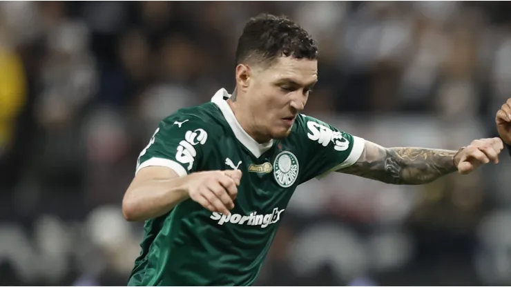 Anibal Moreno, volante do Palmeiras em partida pelo campeonato brasileiro (Foto: Miguel Schincariol/Getty Images)