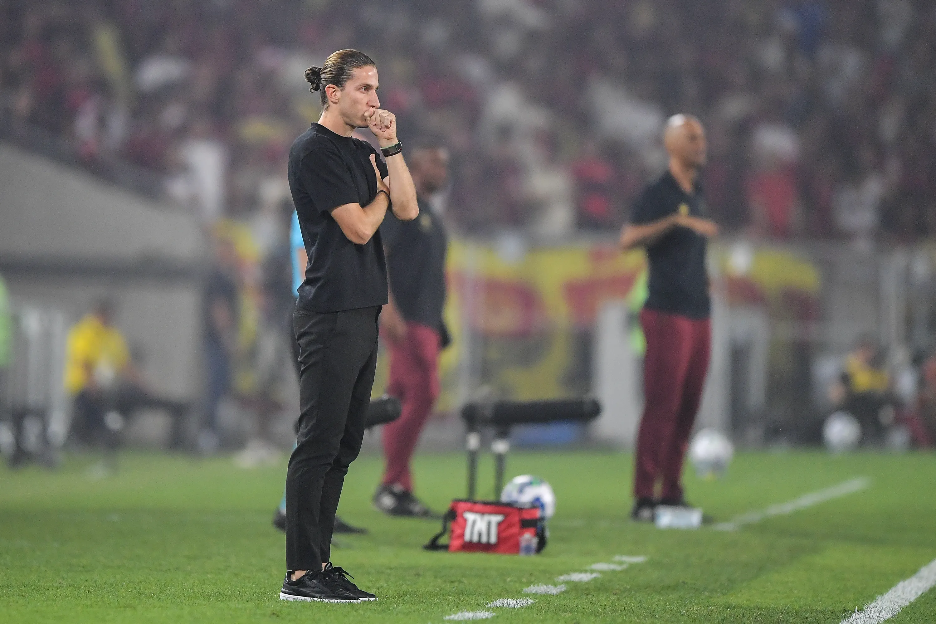 Filipe Luis tecnico do Flamengo durante partida contra o Sport no estadio Maracana pelo campeonato Brasileiro A 2025. Foto: Thiago Ribeiro/AGIF