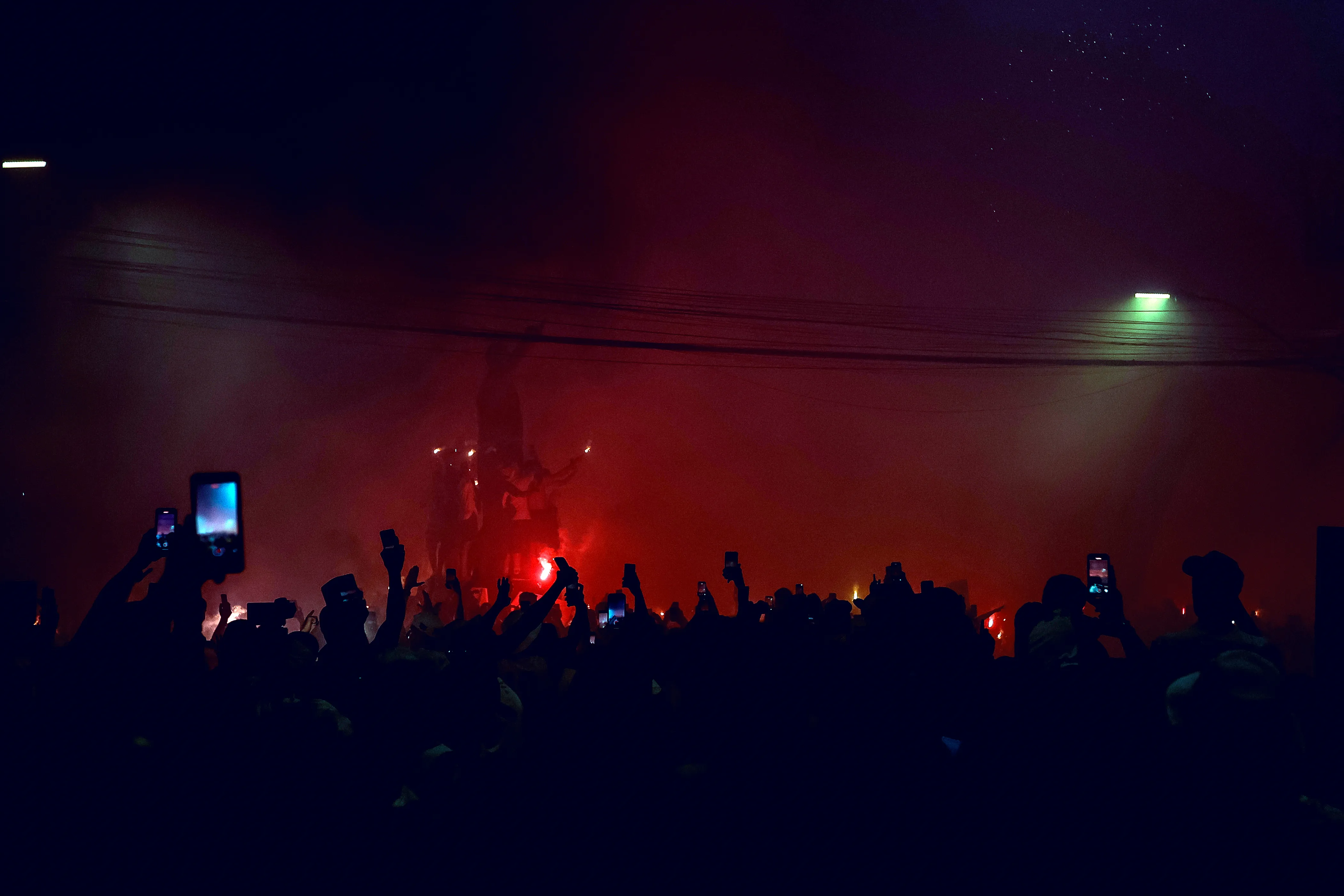 Torcida do Santos durante partida contra Palmeiras no estadio Vila Belmiro pelo campeonato Brasileiro A 2025. – (Photo by Ricardo Moreira/Getty Images)