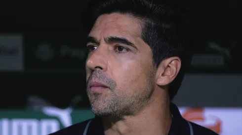 Abel não abordou lance, mas deu o seu recado sobre arbitragem