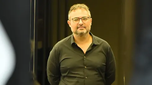 Alexandre Mattos comanda negociações no Santos.