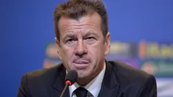 Dunga tinha dúvidas sobre a eficiência de um técnico estrangeiro na Seleção, mas mujdou de ideia
