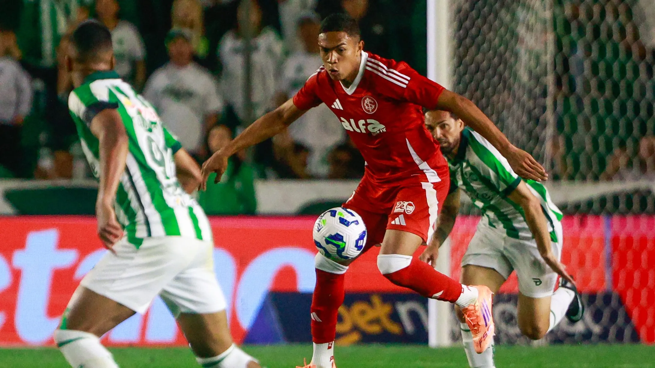 Luis Otávio no Inter. Foto: Luiz Erbes/AGIF