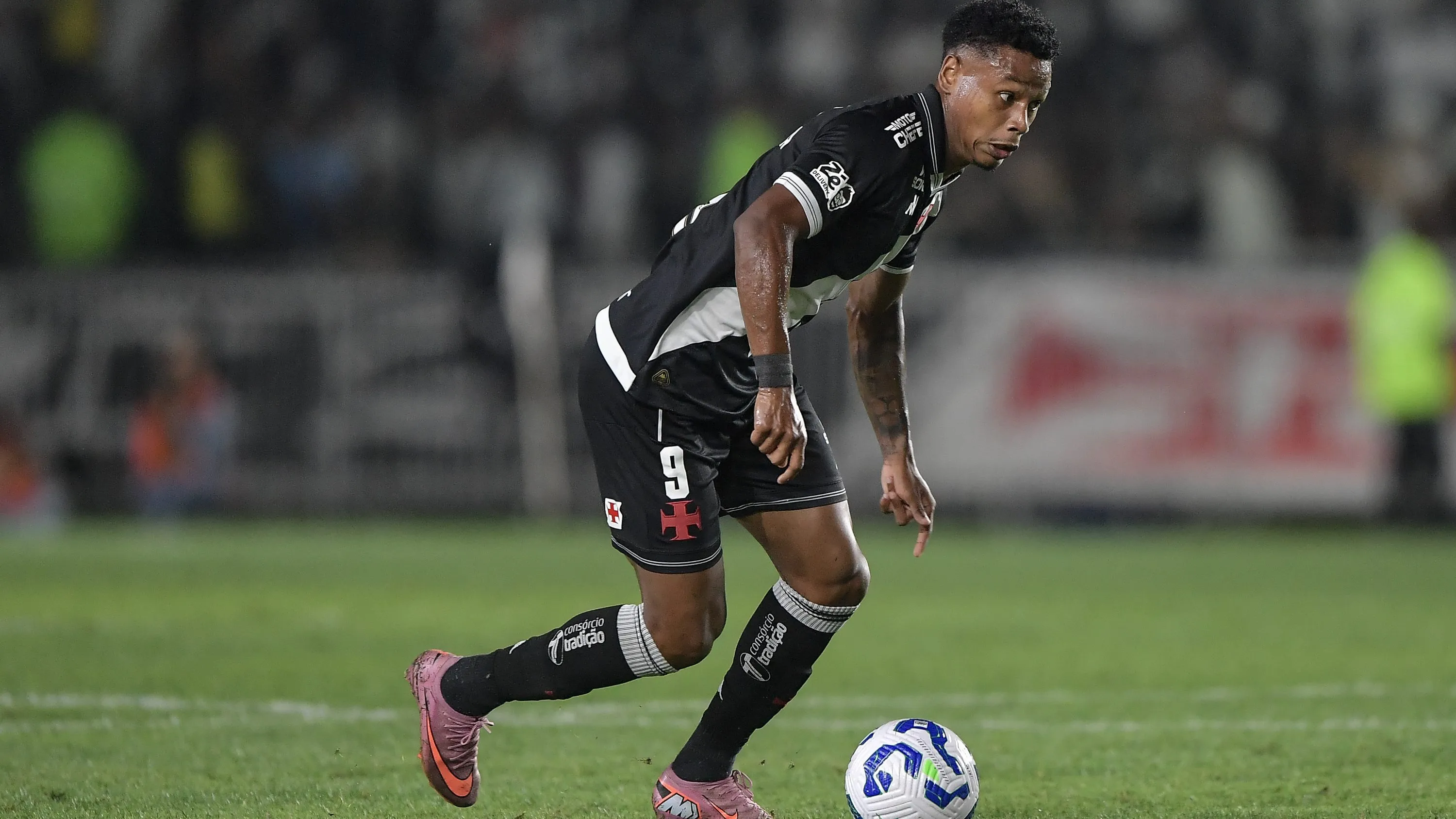 Matheus França é afastado do elenco após sequência ruim – Foto: Thiago Ribeiro/AGIF