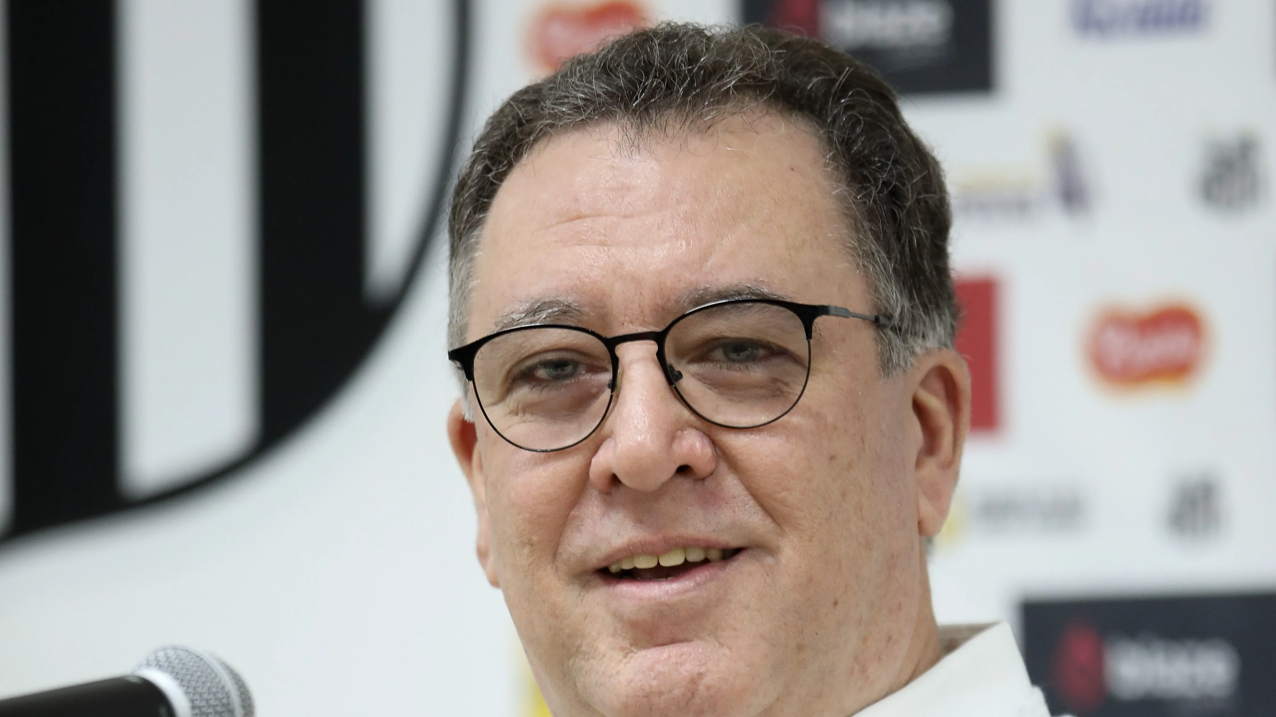 Foto: Reinaldo Campos/AGIF – Marcelo Teixeira prepara venda do Peixão em breve.