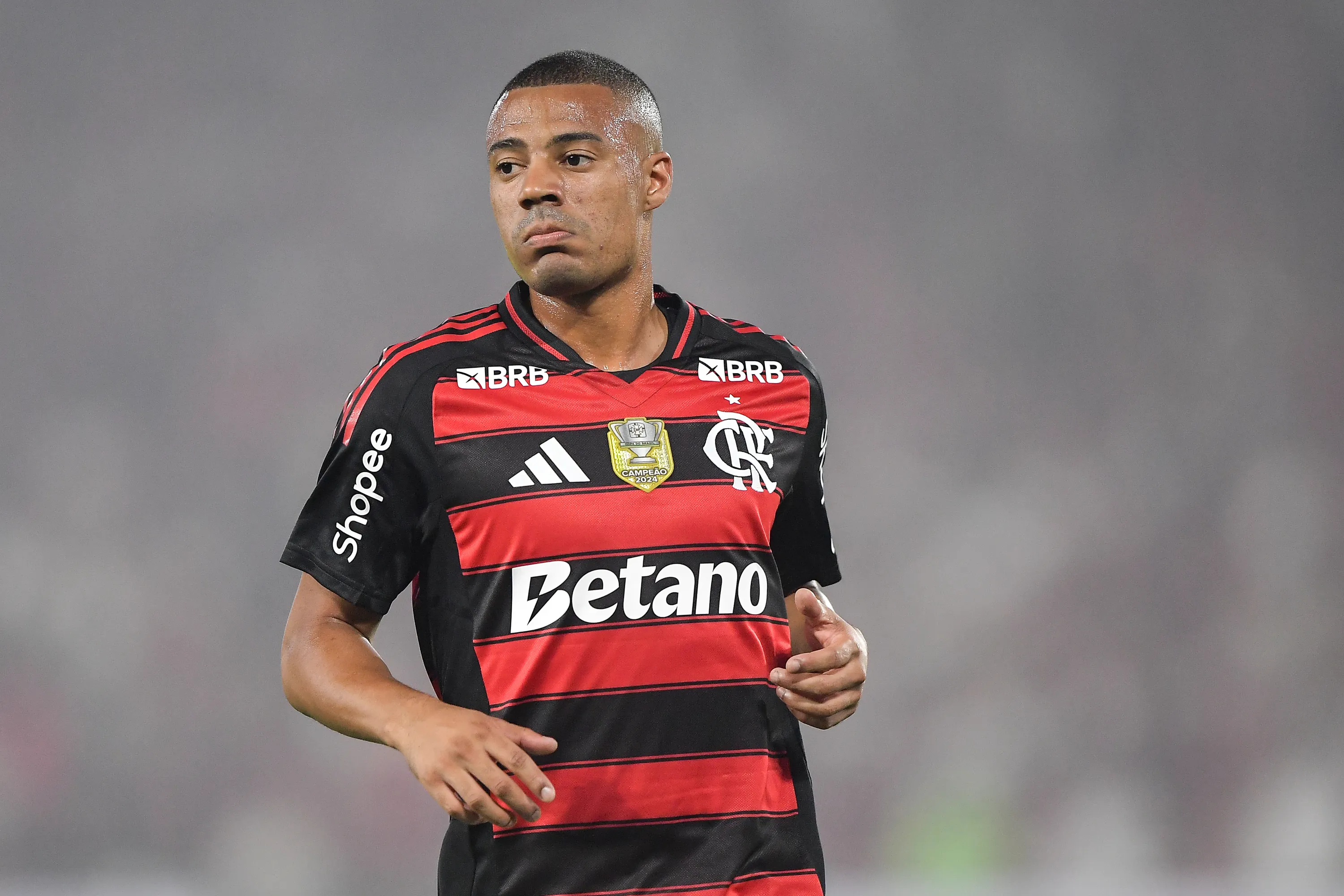 De La Cruz sofre com problemas físicos no Flamengo. Foto: Thiago Ribeiro/AGIF