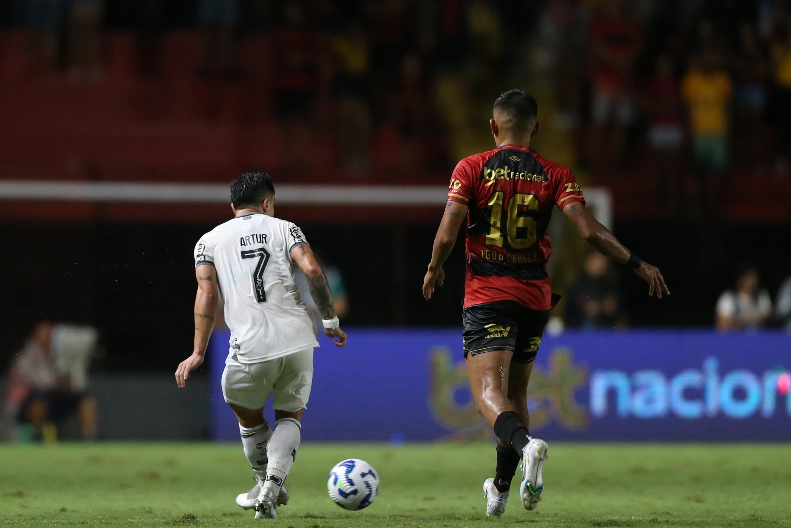 PE – RECIFE – 20/07/2025 – BRASILEIRO A 2025, SPORT X BOTAFOGO – Artur jogador do Botafogo durante a partida entre Sport e Botafogo no Estadio da Ilha do Retiro em Recife (PE), pelo campeonato brasileiro Serie A. Foto: Marlon Costa/AGIF
