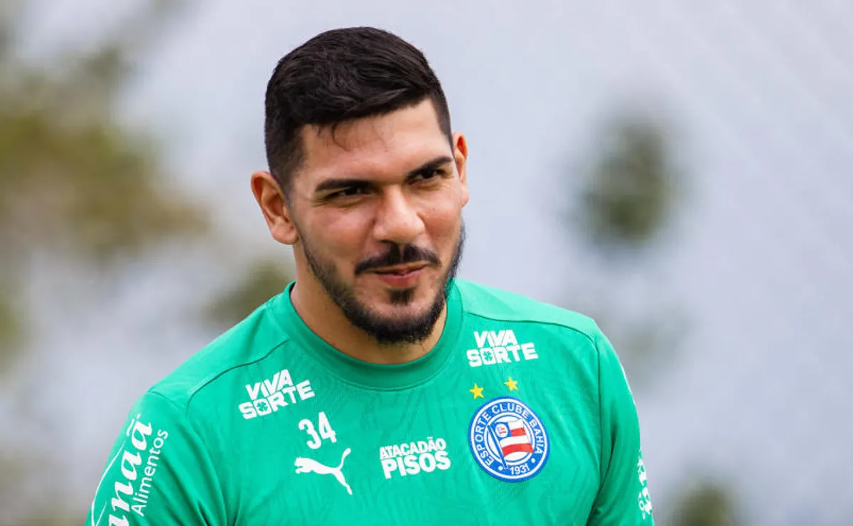 Velho conhecido está de volta ao Santos e pode assumir o gol após lesão tirar Brazão de combate 2 Drama de goleiro João Paulo atrapalha Santos em negócio com o Bahia