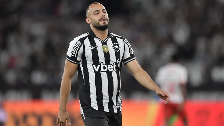 Arthur Cabral jogador do Botafogo durante partida contra o Bragantino no estadio Engenhao pelo campeonato Copa Do Brasil 2025. Foto: Thiago Ribeiro/AGIF