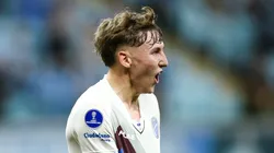Santino Andino, atacante do Godoy Cruz em partida pelo campeonato argentino (Foto: Pedro H. Tesch/Getty Images)